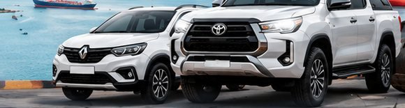 Camioneta Renault y pickup Toyota frente al golfo